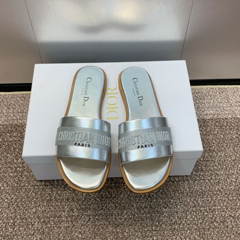 ch**an D*or slippers
